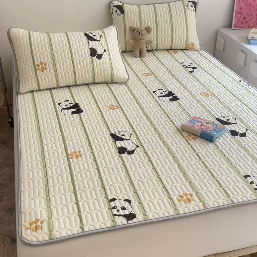 91家纺网 家纺一手货源 找家纺 沐慕 2025新款高克重小清新乳胶凉席-风格一 熊猫嘟嘟