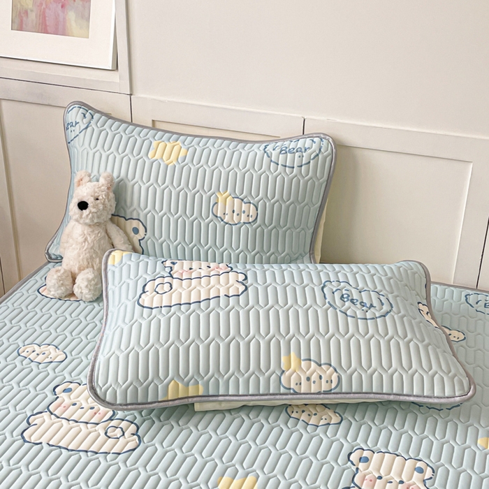 91家纺网 家纺一手货源 找家纺 沐慕 2025新款高克重小清新乳胶凉席-风格一 云朵小熊