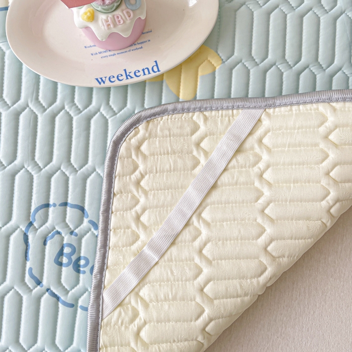 91家纺网 家纺一手货源 找家纺 沐慕 2025新款高克重小清新乳胶凉席-风格一 云朵小熊