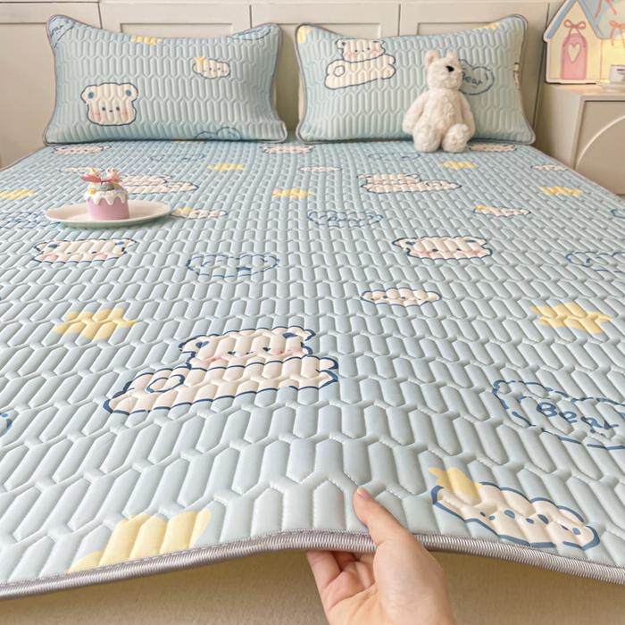 91家纺网 家纺一手货源 找家纺 沐慕 2025新款高克重小清新乳胶凉席-风格一 云朵小熊