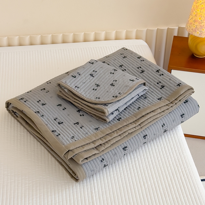 91家纺网 家纺一手货源 找家纺 贝扬思家纺 2025新款双层纱抗菌床盖三件套 呆呆kt