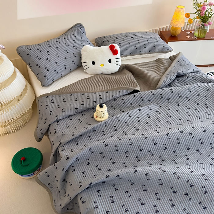 91家纺网 家纺一手货源 找家纺 贝扬思家纺 2025新款双层纱抗菌床盖三件套 呆呆kt