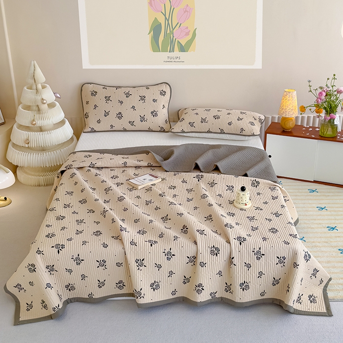 91家纺网 家纺一手货源 找家纺 贝扬思家纺 2025新款双层纱抗菌床盖三件套 黑丝绒玫瑰