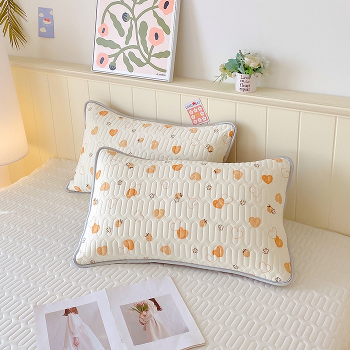 91家纺网 家纺一手货源 找家纺 芯宜佳 2025新款A类凉感丝乳胶单人枕套 爱意满满