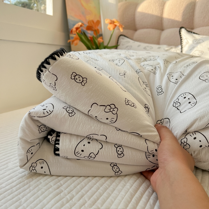91家纺网 家纺一手货源 找家纺 韩巢家纺 2025夏季新款A类云感双层纱花边款夏被夏凉被空调被薄被子 贝壳边-猫咪恋人