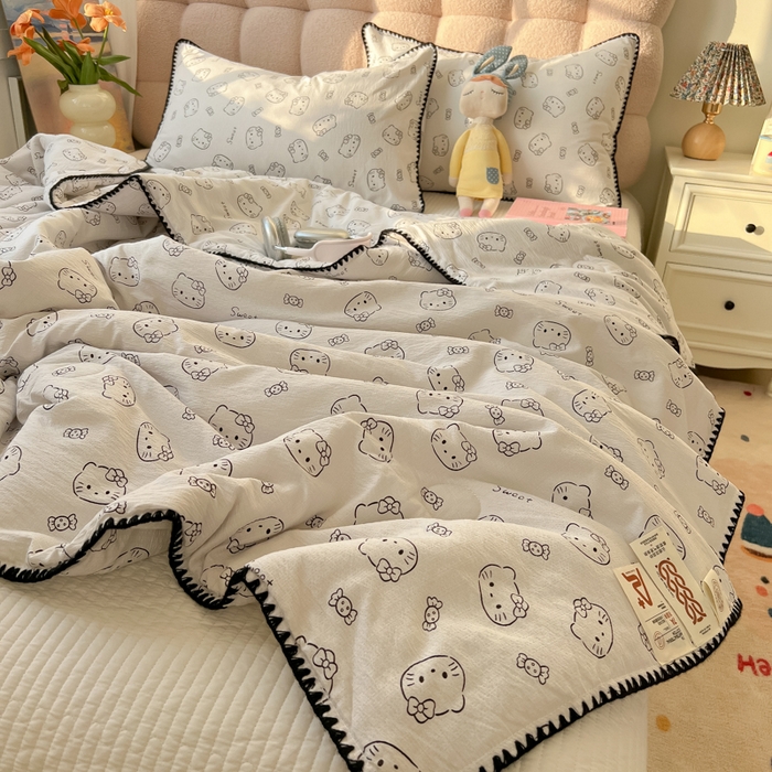 91家纺网 家纺一手货源 找家纺 韩巢家纺 2025夏季新款A类云感双层纱花边款夏被夏凉被空调被薄被子 贝壳边-猫咪恋人