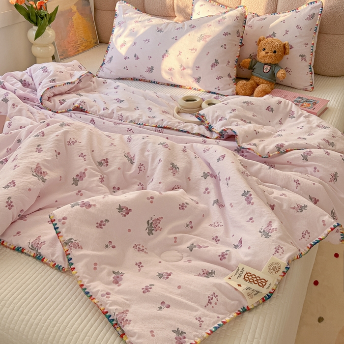 91家纺网 家纺一手货源 找家纺 韩巢家纺 2025夏季新款A类云感双层纱花边款夏被夏凉被空调被薄被子 贝壳边-葡萄七分甜