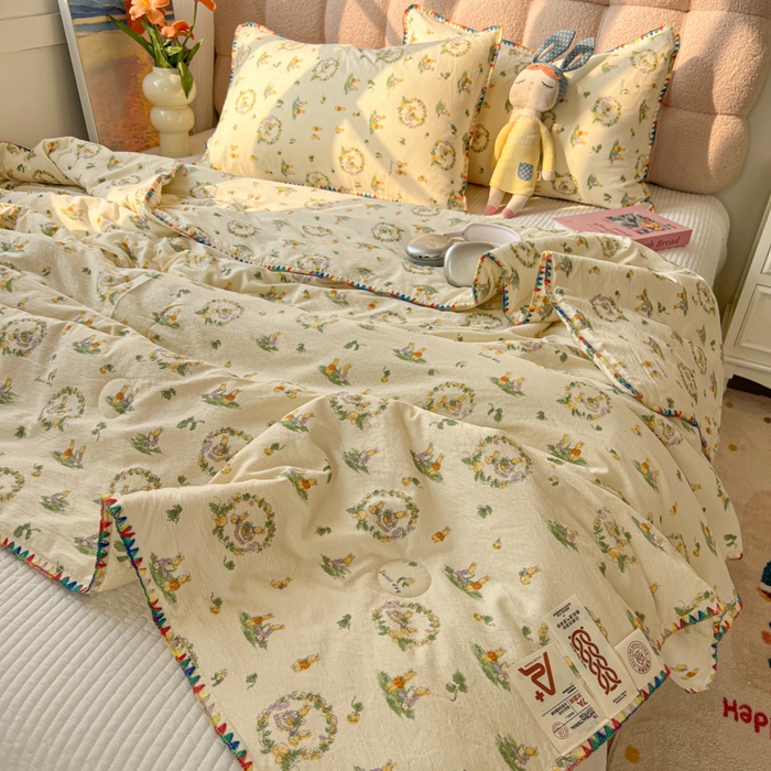 91家纺网 家纺一手货源 找家纺 韩巢家纺 2025夏季新款A类云感双层纱花边款夏被夏凉被空调被薄被子 贝壳边-兔子的世界