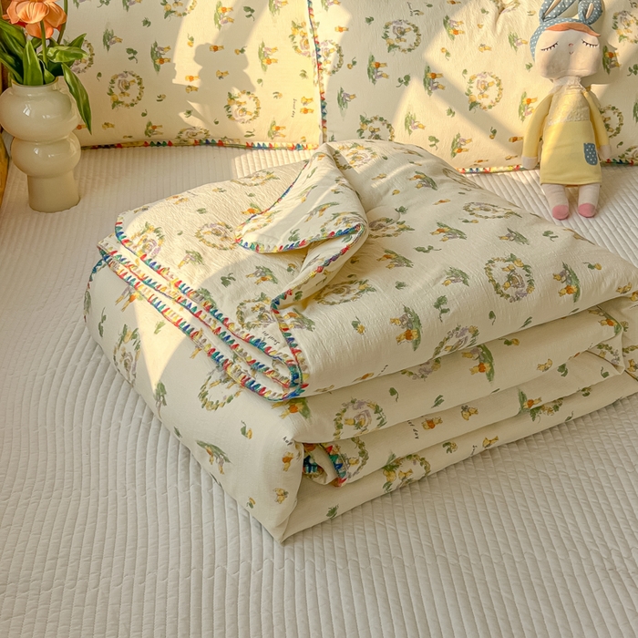 91家纺网 家纺一手货源 找家纺 韩巢家纺 2025夏季新款A类云感双层纱花边款夏被夏凉被空调被薄被子 贝壳边-兔子的世界