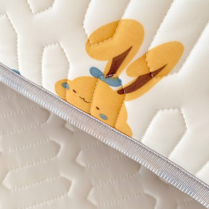 91家纺网 家纺一手货源 找家纺 芯宜佳 2025新款A类凉感丝乳胶单人枕套 萌萌兔