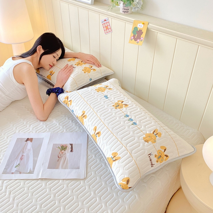 91家纺网 家纺一手货源 找家纺 芯宜佳 2025新款A类凉感丝乳胶单人枕套 萌萌兔