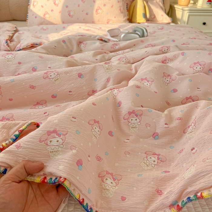 91家纺网 家纺一手货源 找家纺 韩巢家纺 2025夏季新款A类云感双层纱花边款夏被夏凉被空调被薄被子 贝壳边-小美冰激凌