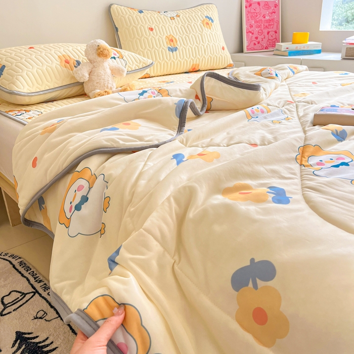 91家纺网 家纺一手货源 找家纺 沐慕 2025新款小清新凉感丝夏被凉席四件套 萌萌鸭