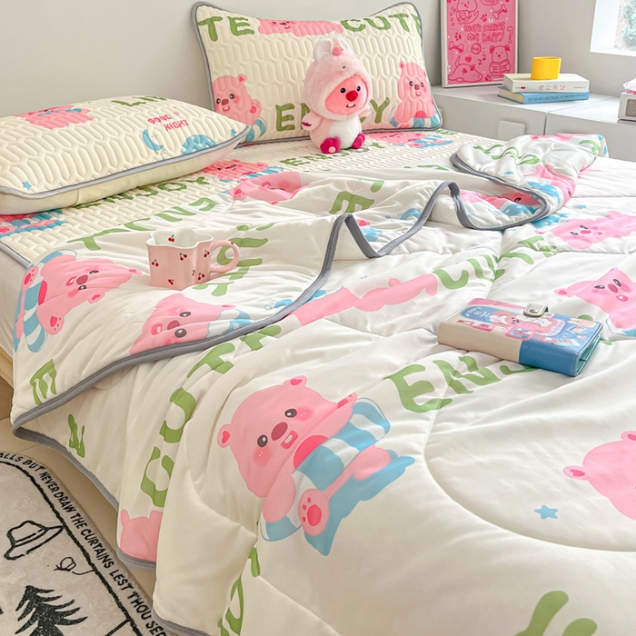 91家纺网 家纺一手货源 找家纺 沐慕 2025新款小清新凉感丝夏被凉席四件套 可爱粉猪