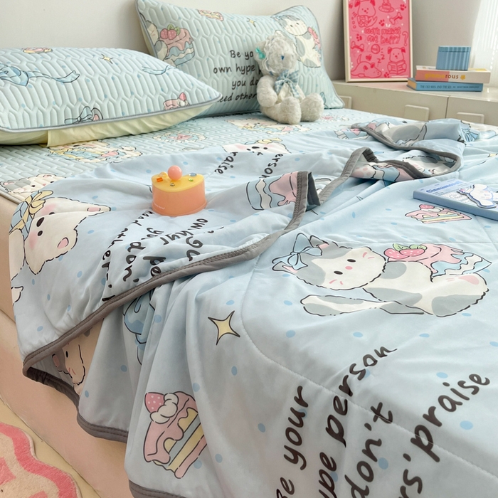 91家纺网 家纺一手货源 找家纺 沐慕 2025新款小清新凉感丝夏被凉席四件套 萌宠礼物