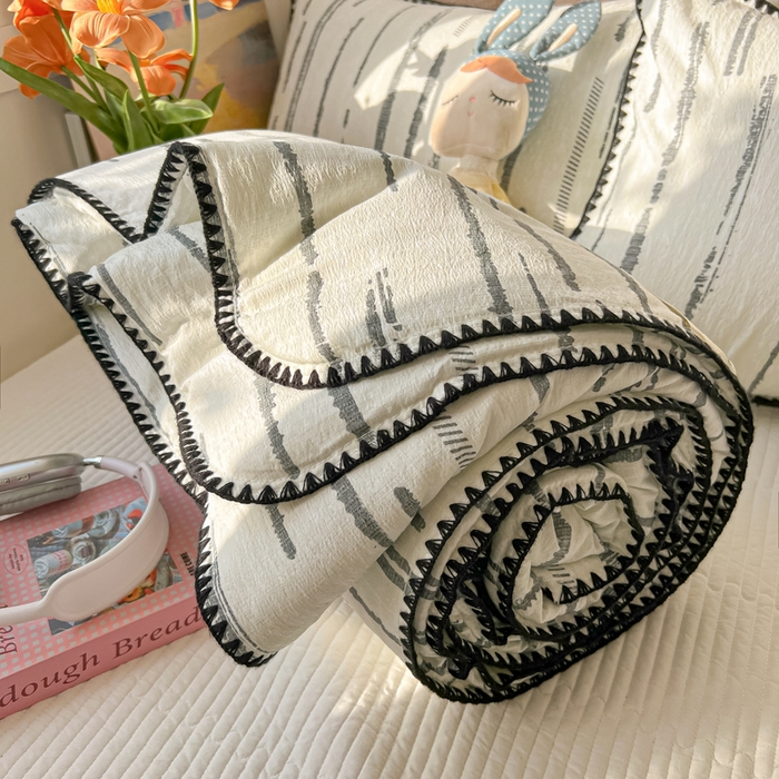 91家纺网 家纺一手货源 找家纺 韩巢家纺 2025夏季新款A类云感双层纱花边款夏被夏凉被空调被薄被子 贝壳边-云边星辰