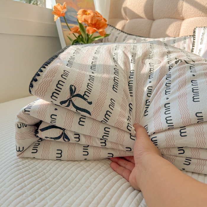 91家纺网 家纺一手货源 找家纺 韩巢家纺 2025夏季新款A类云感双层纱花边款夏被夏凉被空调被薄被子 贝壳边-韵味粉