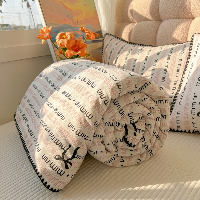 91家纺网 家纺一手货源 找家纺 韩巢家纺 2025夏季新款A类云感双层纱花边款夏被夏凉被空调被薄被子 贝壳边-韵味粉