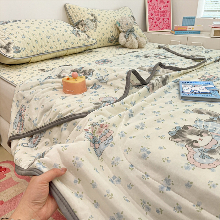 91家纺网 家纺一手货源 找家纺 沐慕 2025新款小清新凉感丝夏被凉席四件套 碎花小猫