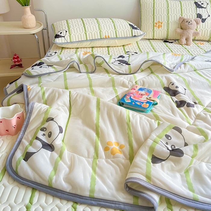 91家纺网 家纺一手货源 找家纺 沐慕 2025新款小清新凉感丝夏被凉席四件套 熊猫嘟嘟