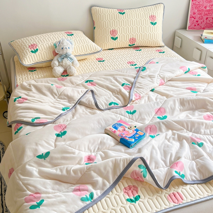 91家纺网 家纺一手货源 找家纺 沐慕 2025新款小清新凉感丝夏被凉席四件套 郁金香