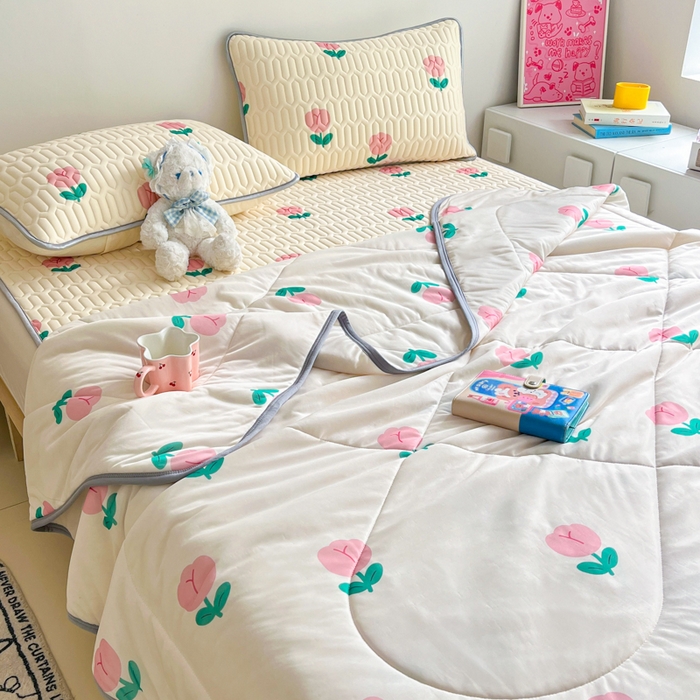 91家纺网 家纺一手货源 找家纺 沐慕 2025新款小清新凉感丝夏被凉席四件套 郁金香