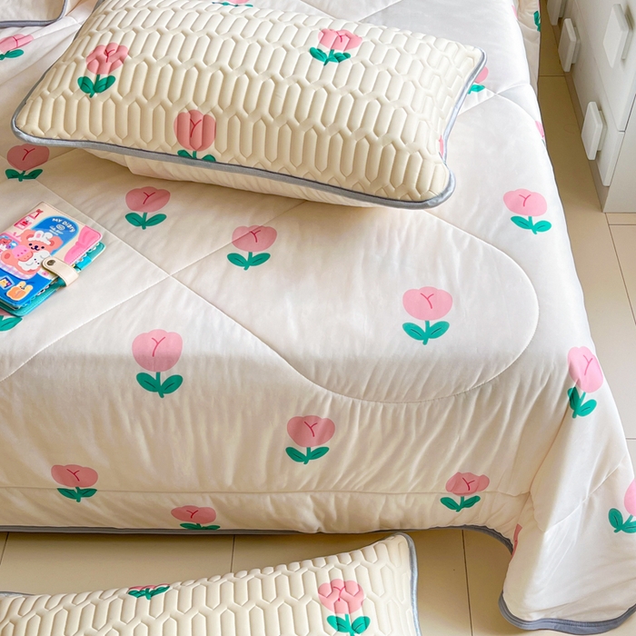 91家纺网 家纺一手货源 找家纺 沐慕 2025新款小清新凉感丝夏被凉席四件套 郁金香