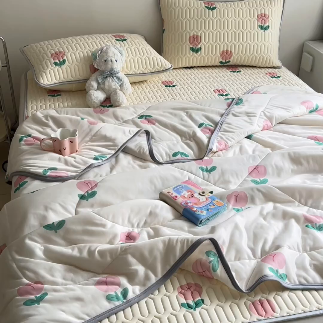 91家纺网 家纺一手货源 找家纺 沐慕 2025新款小清新凉感丝夏被凉席四件套 郁金香