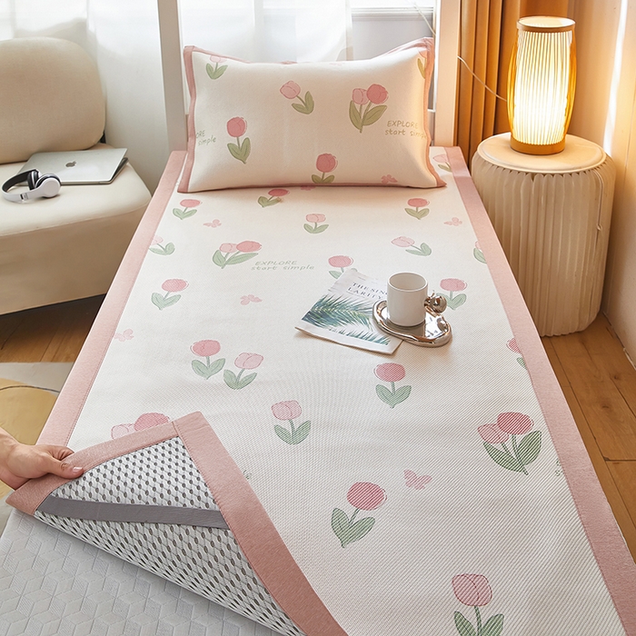 91家纺网 家纺一手货源 找家纺 （总）沐慕 2025新款学生床小清新印花冰藤席