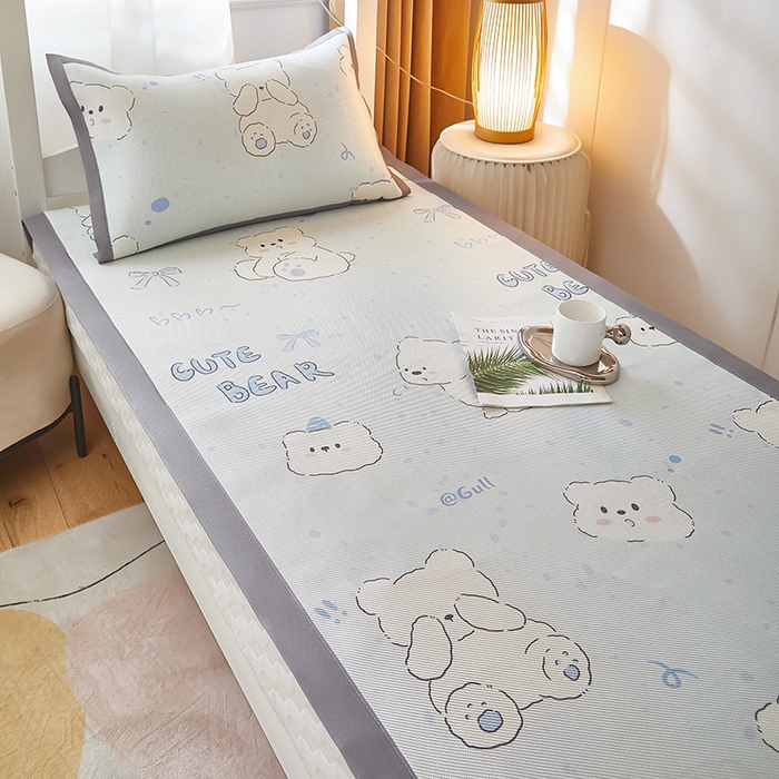 91家纺网 家纺一手货源 找家纺 沐慕 2025新款学生床小清新印花冰藤席 呼呼小熊