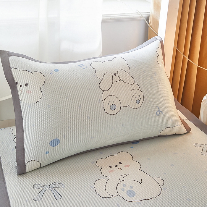 91家纺网 家纺一手货源 找家纺 沐慕 2025新款学生床小清新印花冰藤席 呼呼小熊