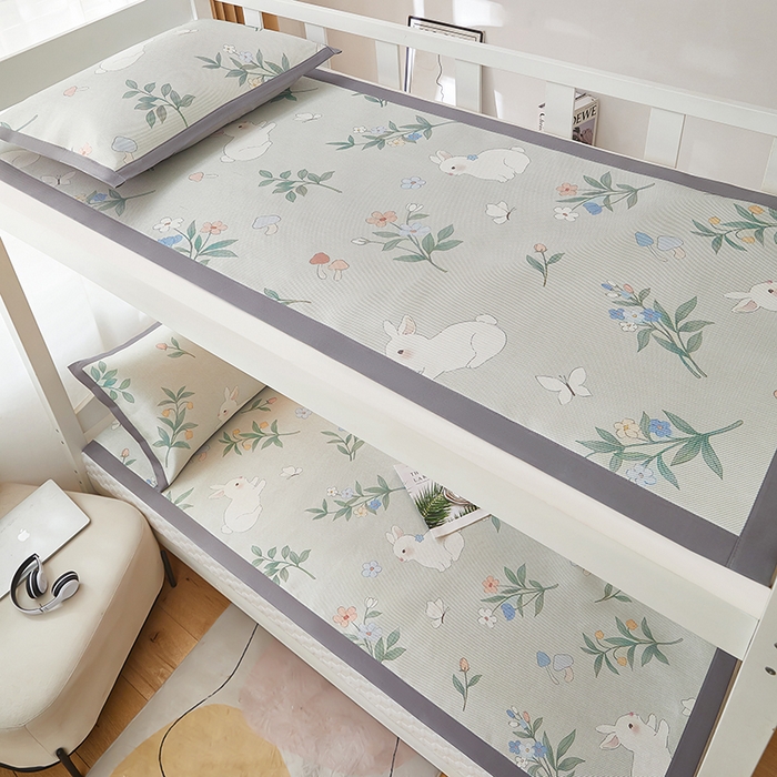 91家纺网 家纺一手货源 找家纺 沐慕 2025新款学生床小清新印花冰藤席 花丛兔兔