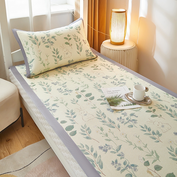 91家纺网 家纺一手货源 找家纺 沐慕 2025新款学生床小清新印花冰藤席 绿荫