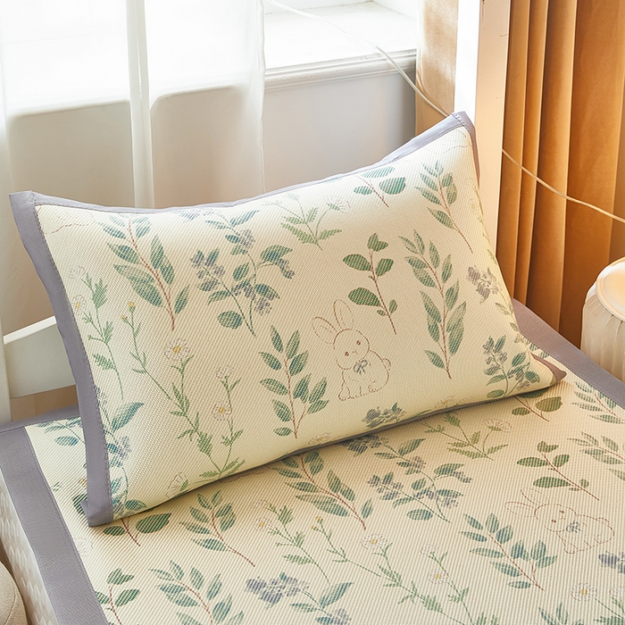 91家纺网 家纺一手货源 找家纺 沐慕 2025新款学生床小清新印花冰藤席 绿荫