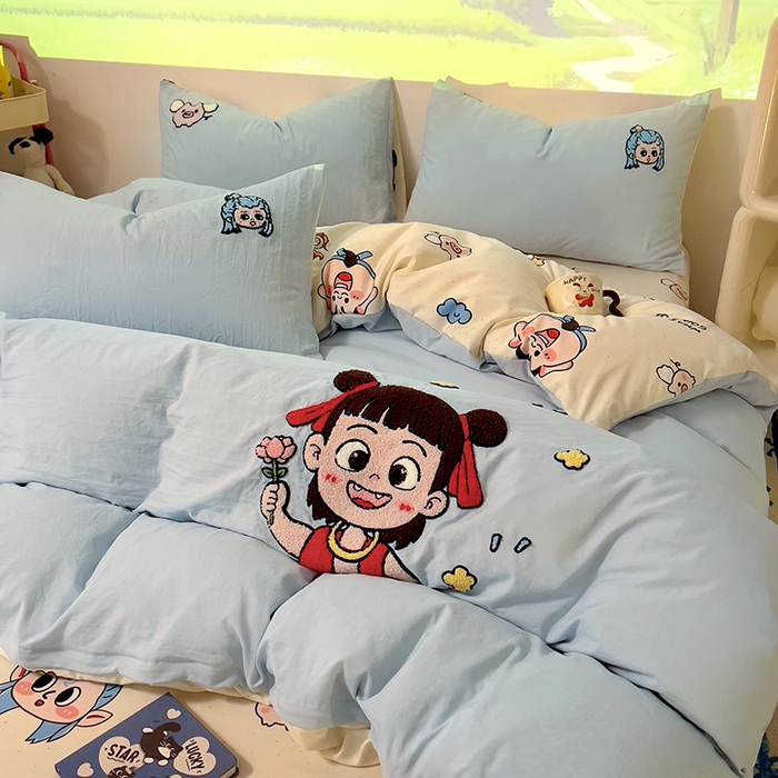 91家纺网 家纺一手货源 找家纺 易辰美 2025新款超软水洗棉毛巾绣四件套-系列二 小哪吒兰