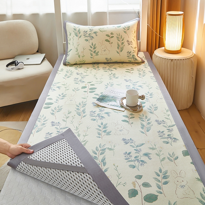 91家纺网 家纺一手货源 找家纺 沐慕 2025新款学生床小清新印花冰藤席 绿荫