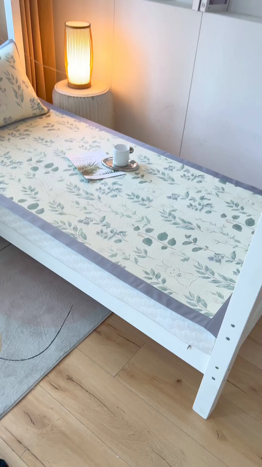 91家纺网 家纺一手货源 找家纺 沐慕 2025新款学生床小清新印花冰藤席 绿荫