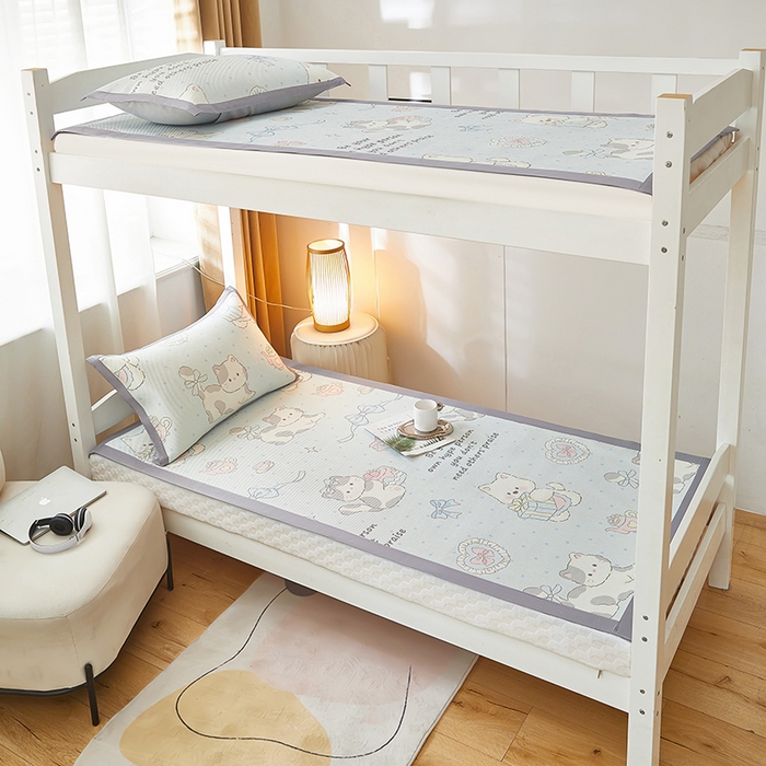 91家纺网 家纺一手货源 找家纺 沐慕 2025新款学生床小清新印花冰藤席 萌宠礼物