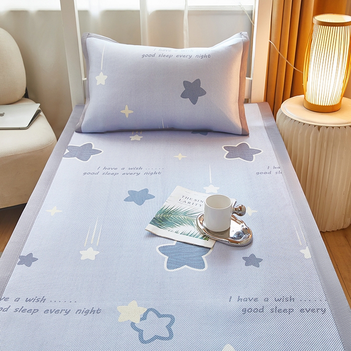 91家纺网 家纺一手货源 找家纺 沐慕 2025新款学生床小清新印花冰藤席 星星点点