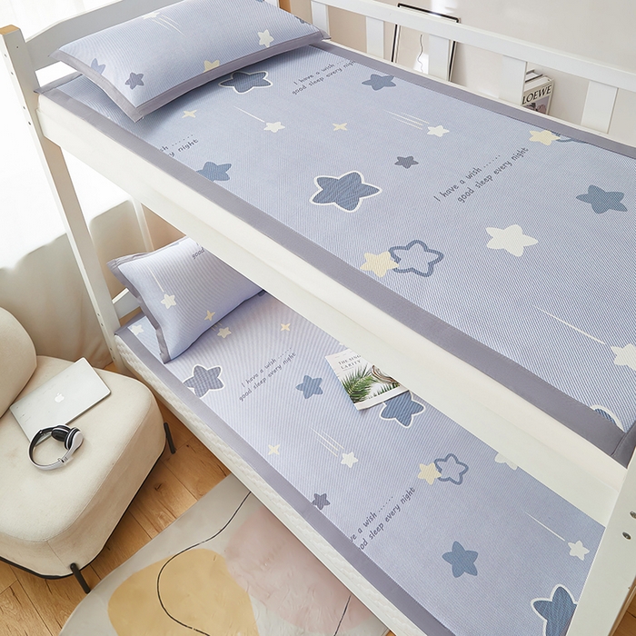 91家纺网 家纺一手货源 找家纺 沐慕 2025新款学生床小清新印花冰藤席 星星点点