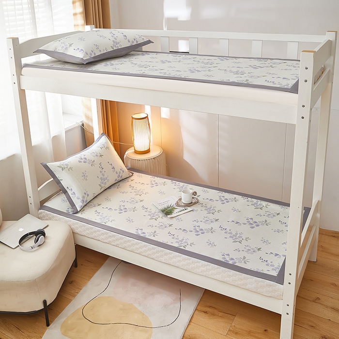 91家纺网 家纺一手货源 找家纺 沐慕 2025新款学生床小清新印花冰藤席 薰衣草