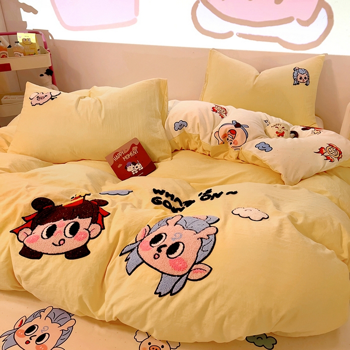 91家纺网 家纺一手货源 找家纺 易辰美 2025新款超软水洗棉毛巾绣四件套-系列二 哪吒敖冰黄