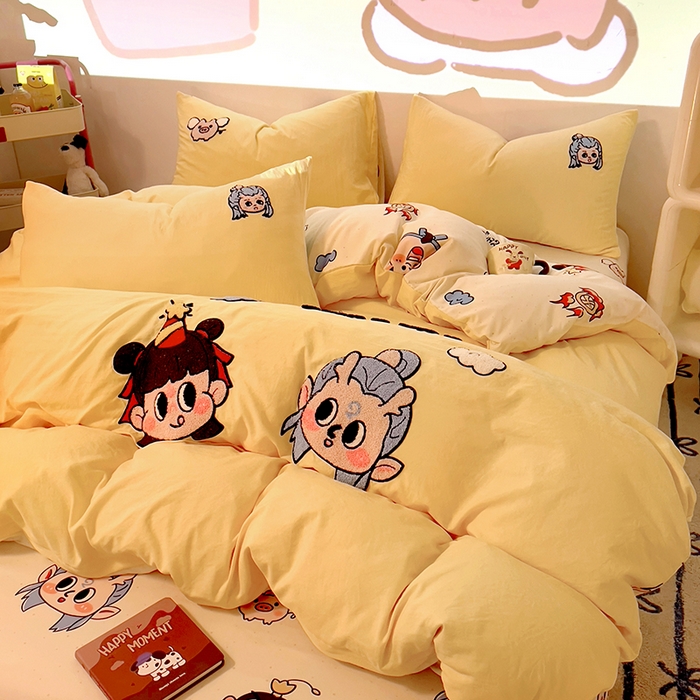 91家纺网 家纺一手货源 找家纺 易辰美 2025新款超软水洗棉毛巾绣四件套-系列二 哪吒敖冰黄