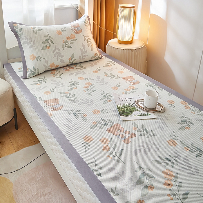 91家纺网 家纺一手货源 找家纺 沐慕 2025新款学生床小清新印花冰藤席 叶子小熊