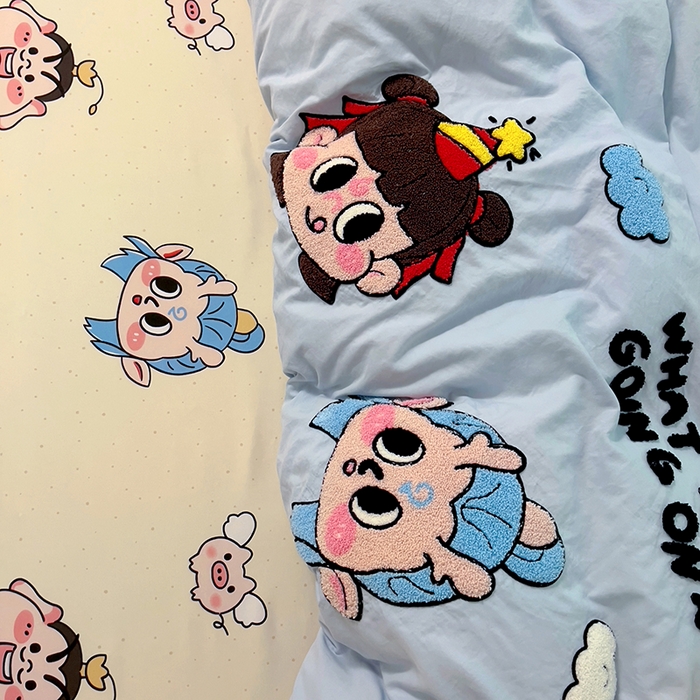 91家纺网 家纺一手货源 找家纺 易辰美 2025新款超软水洗棉毛巾绣四件套-系列二 哪吒敖冰兰