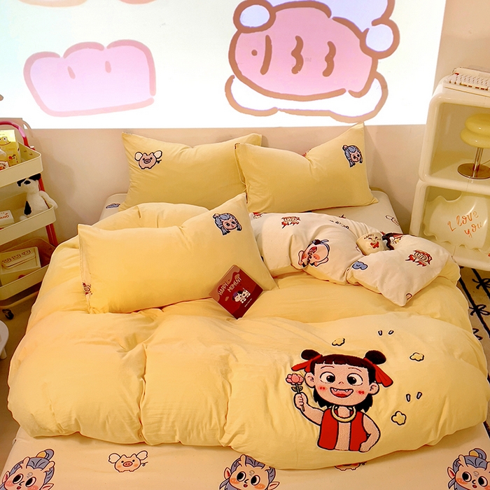 91家纺网 家纺一手货源 找家纺 易辰美 2025新款超软水洗棉毛巾绣四件套-系列二 小哪吒黄