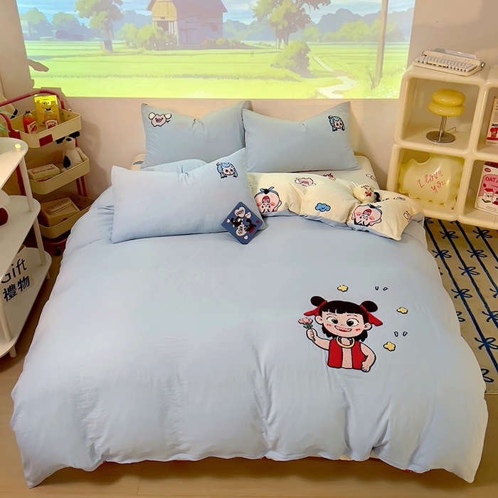 91家纺网 家纺一手货源 找家纺 易辰美 2025新款超软水洗棉毛巾绣四件套-系列二 小哪吒兰