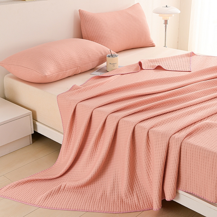 91家纺网 家纺一手货源 找家纺 圣楚家纺 2025春夏新款清凉华夫格夏被夏凉被空调被 清凉粉玉