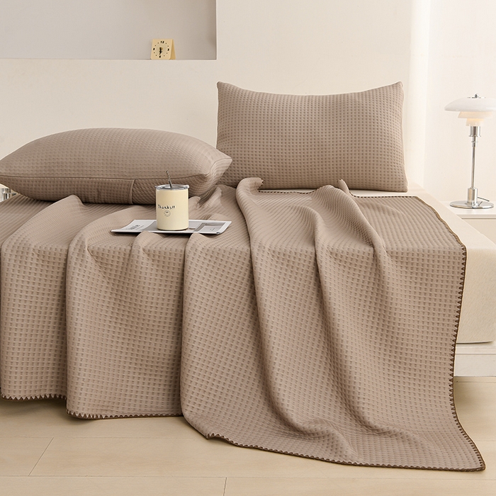 91家纺网 家纺一手货源 找家纺 圣楚家纺 2025春夏新款清凉华夫格夏被夏凉被空调被 清凉浅咖