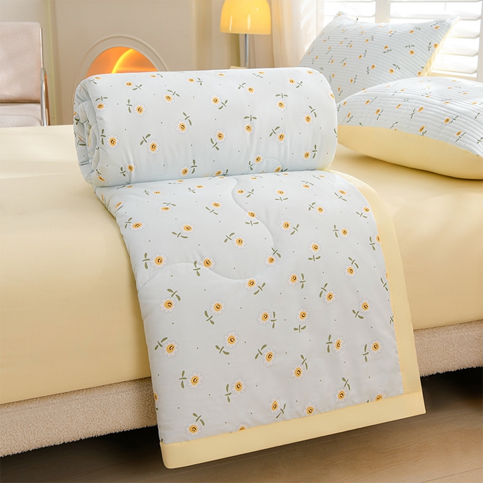 91家纺网 家纺一手货源 找家纺 圣楚家纺 2025春夏新款大豆纤维夏被夏凉被空调被 笑脸甜心